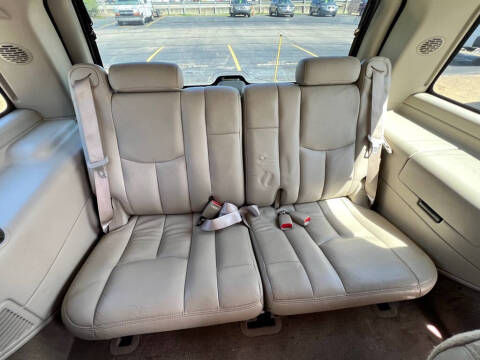 2004 Cadillac Escalade