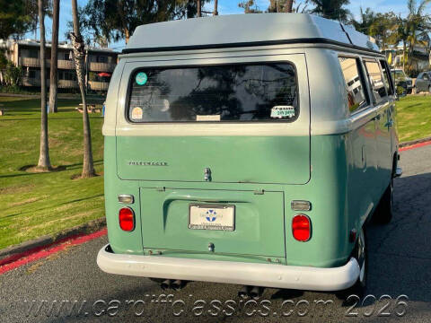 1971 Volkswagen Westfalia Pop Up