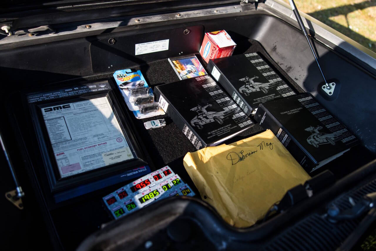 1981 DeLorean DMC-12 3