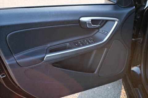 2015 Volvo V60 T5 Drive-E Premier Plus