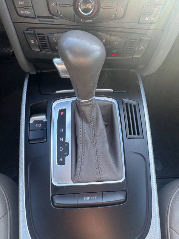 2010 Audi A4 2.0T quattro Premium