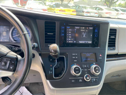 2017 Toyota Sienna