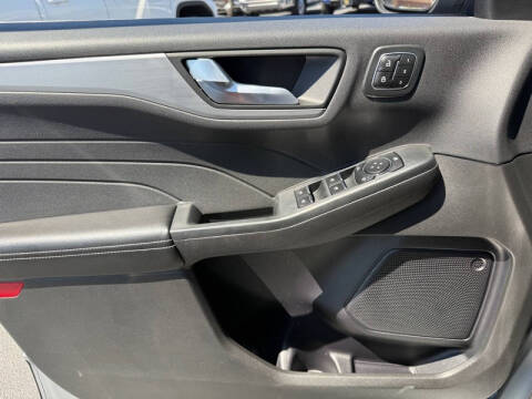2023 Ford Escape Platinum