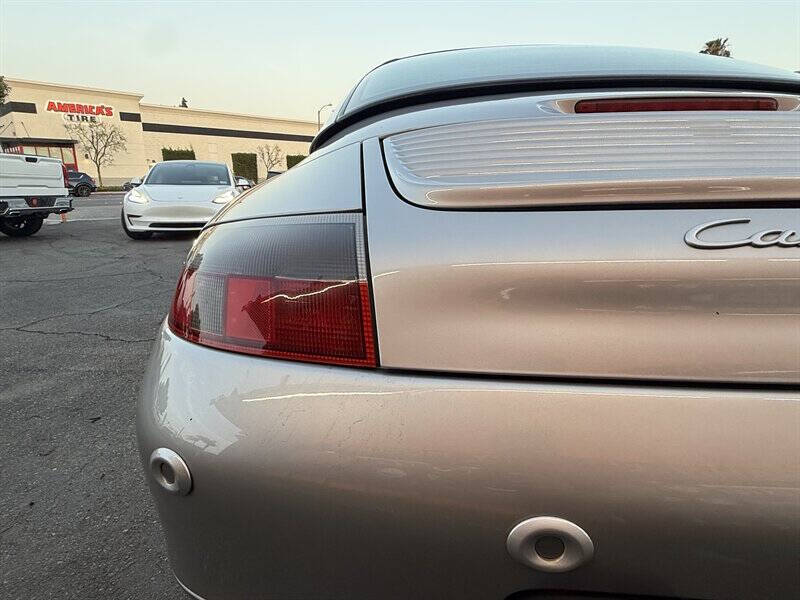 2000 Porsche 911 Carrera