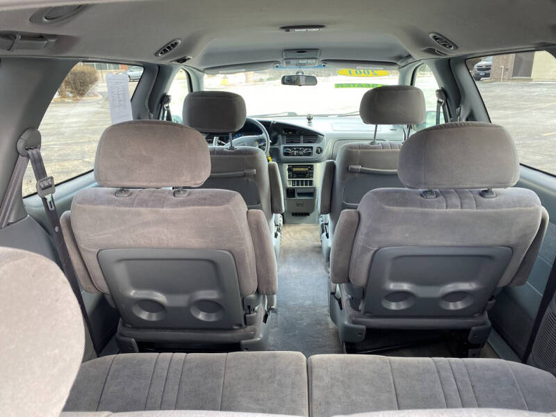 2001 Toyota Sienna LE