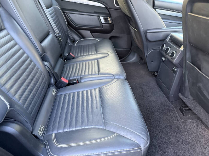 2017 Land Rover Discovery First Edition