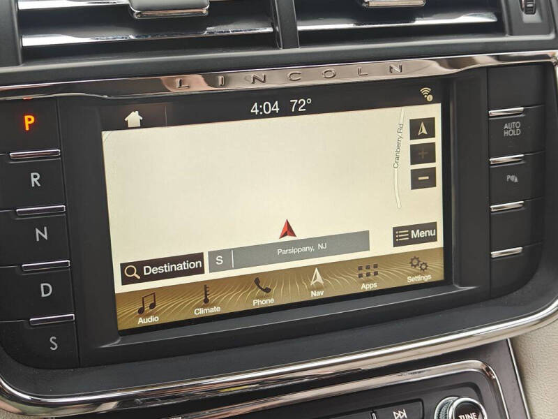 2018 Lincoln Continental Select