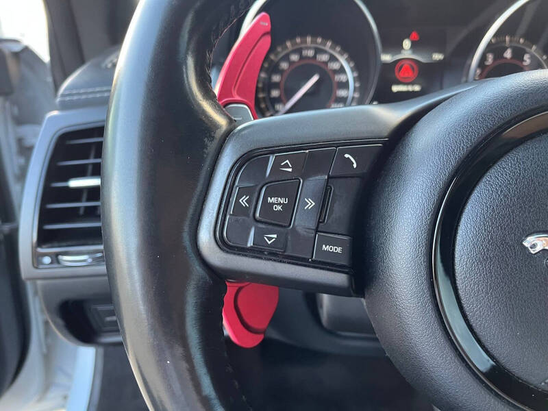 2016 Jaguar F-TYPE R