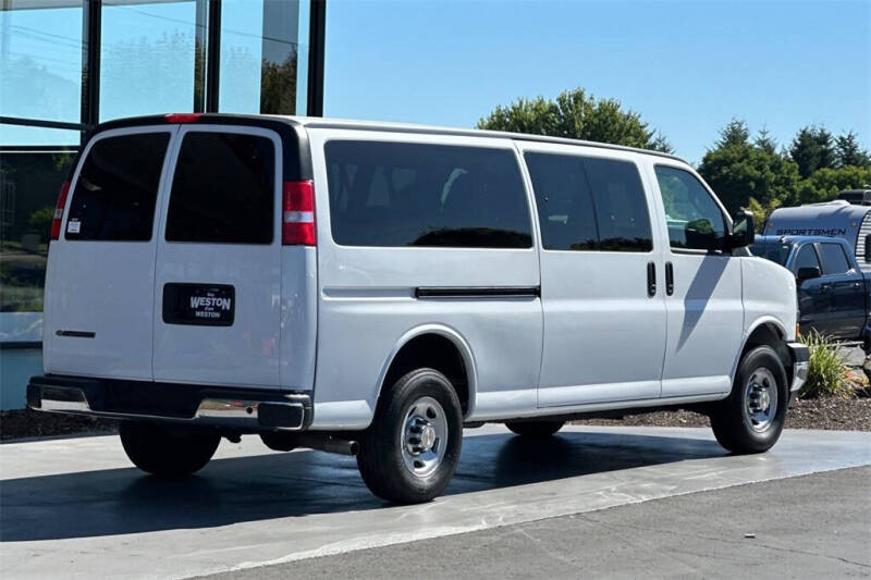 2024 Chevrolet Express LT 3500
