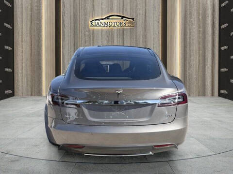2015 Tesla Model S 70D