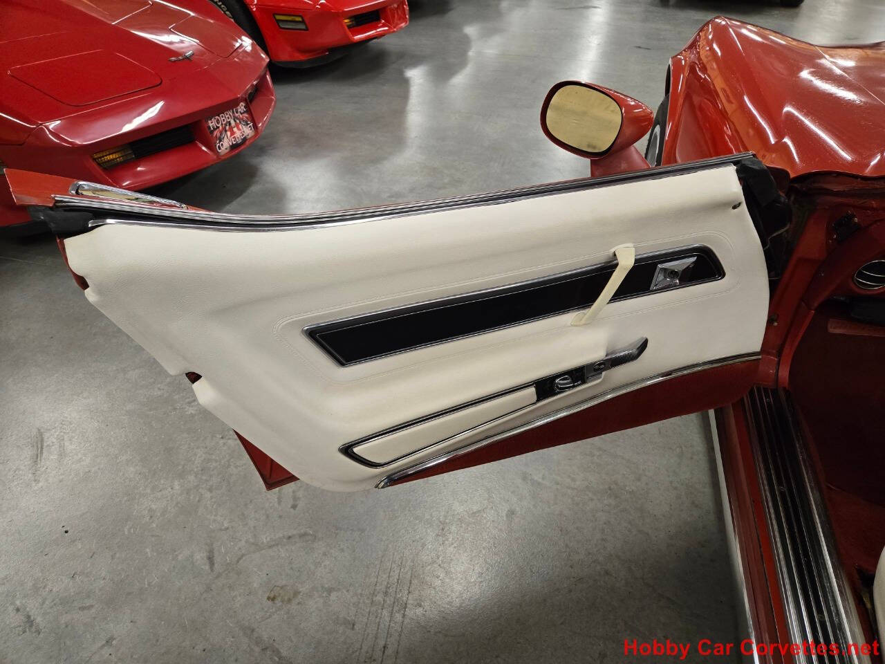 1977 Chevrolet Corvette 38