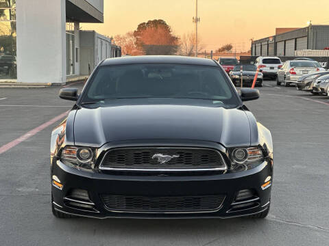 2014 Ford Mustang V6