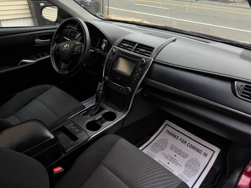 2017 Toyota Camry Hybrid LE