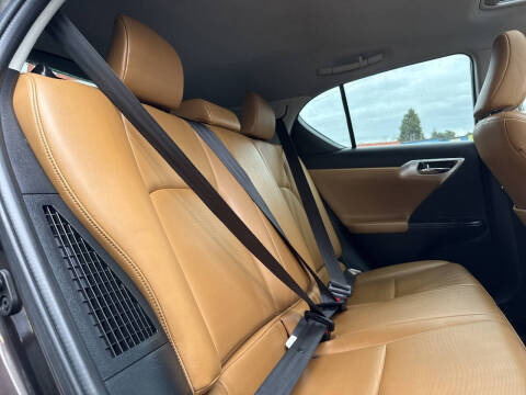 2013 Lexus CT 200h