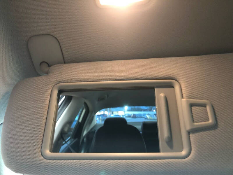 2017 Kia Cadenza Premium