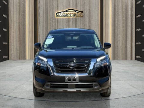 2025 Nissan Pathfinder S