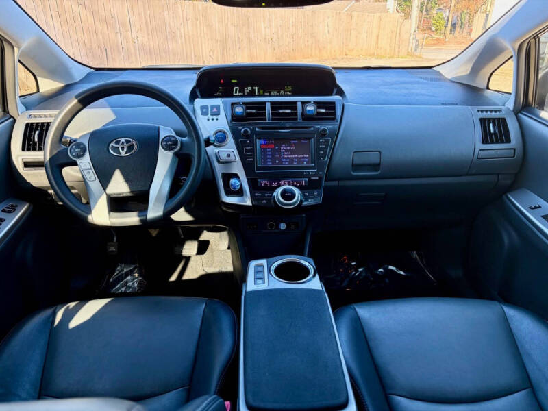 2012 Toyota Prius v Five