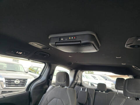 2020 Chrysler Pacifica Touring