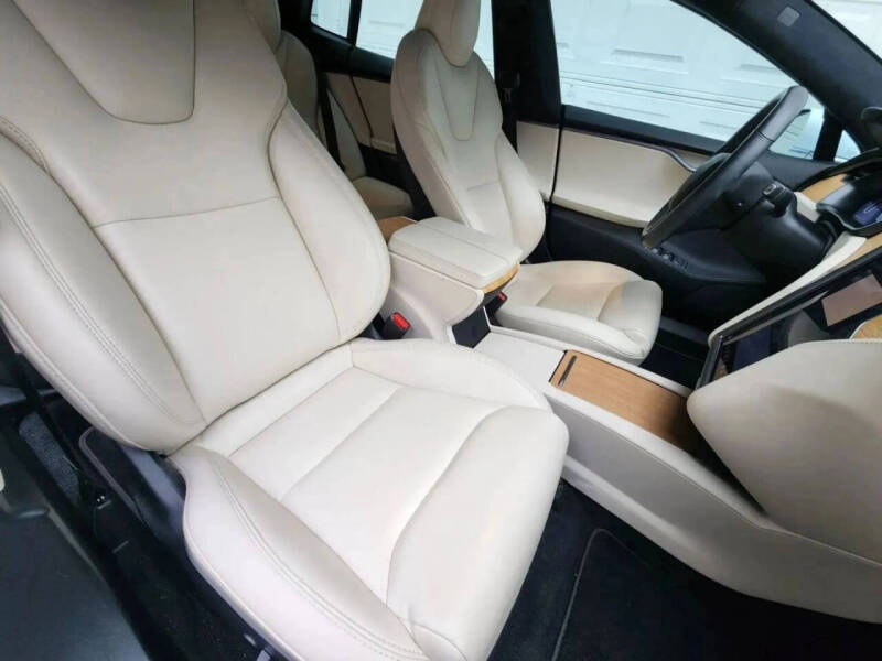 2020 Tesla Model S Long Range Plus
