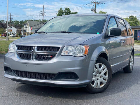 2016 Dodge Grand Caravan for sale at MAGIC AUTO SALES in Little Ferry NJ