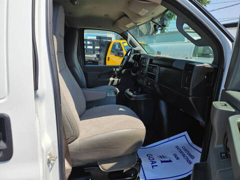 2017 Chevrolet Express 2500