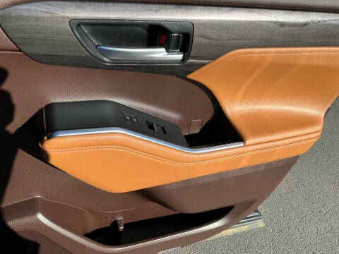 2020 Toyota Highlander Platinum