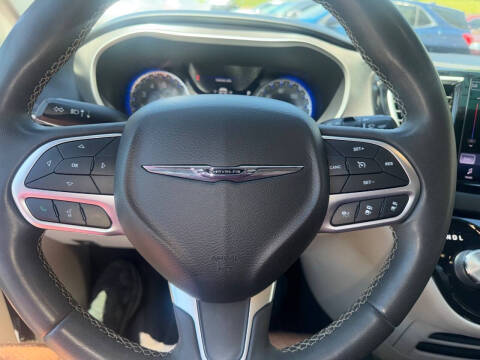 2022 Chrysler Pacifica Touring L