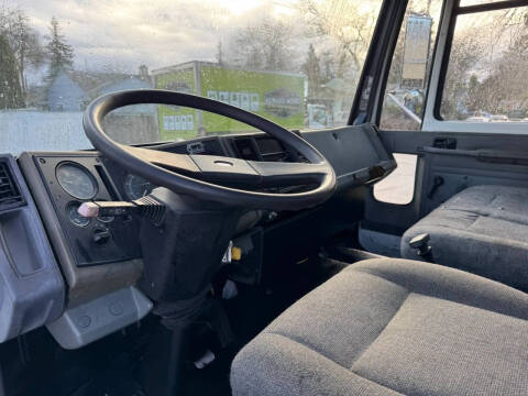1993 Ford CF8000