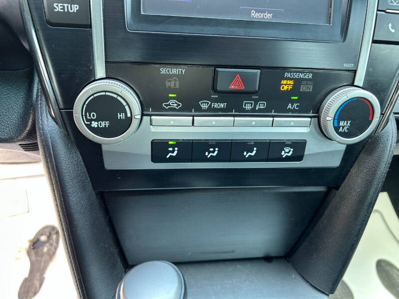 2014 Toyota Camry SE