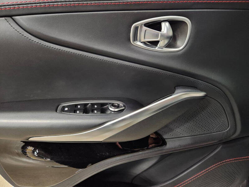 2023 Aston Martin DBX