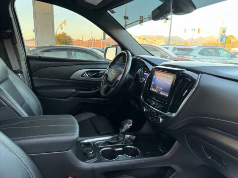 2022 Chevrolet Traverse LT Leather