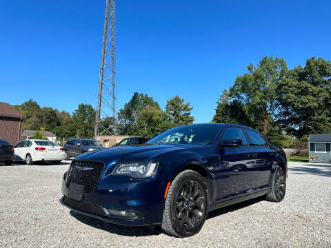 2015 Chrysler 300 for sale at Lake Auto Sales in Hartville OH