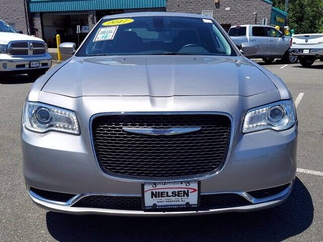 2017 Chrysler 300 Limited