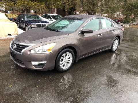 2015 Nissan Altima for sale at The Used Car Company LLC in Prospect CT