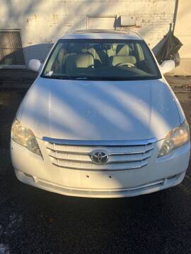 2006 Toyota Avalon for sale at KG MOTORS in West Newton MA