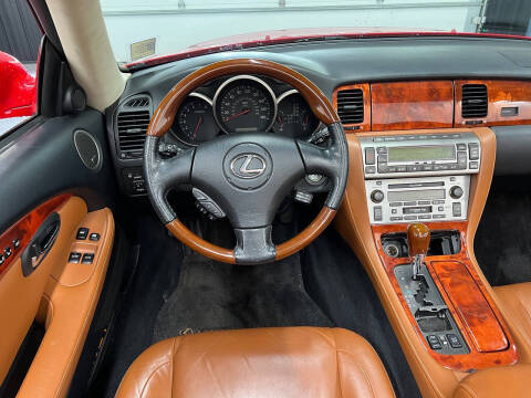 2005 Lexus SC 430
