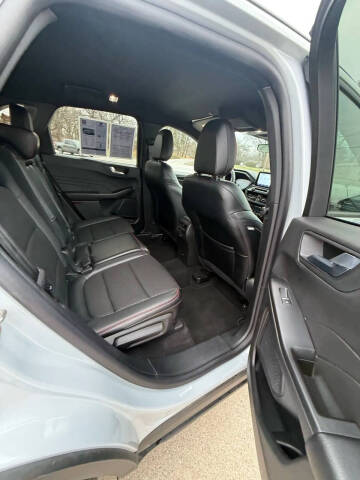 2025 Ford Escape ST-Line Select