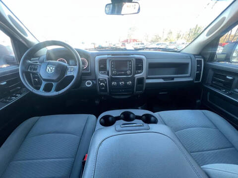 2017 RAM 1500 Express