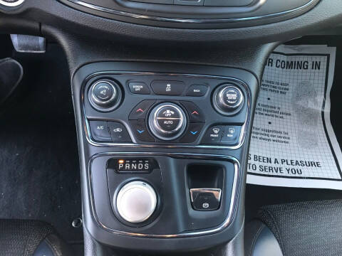 2015 Chrysler 200 S