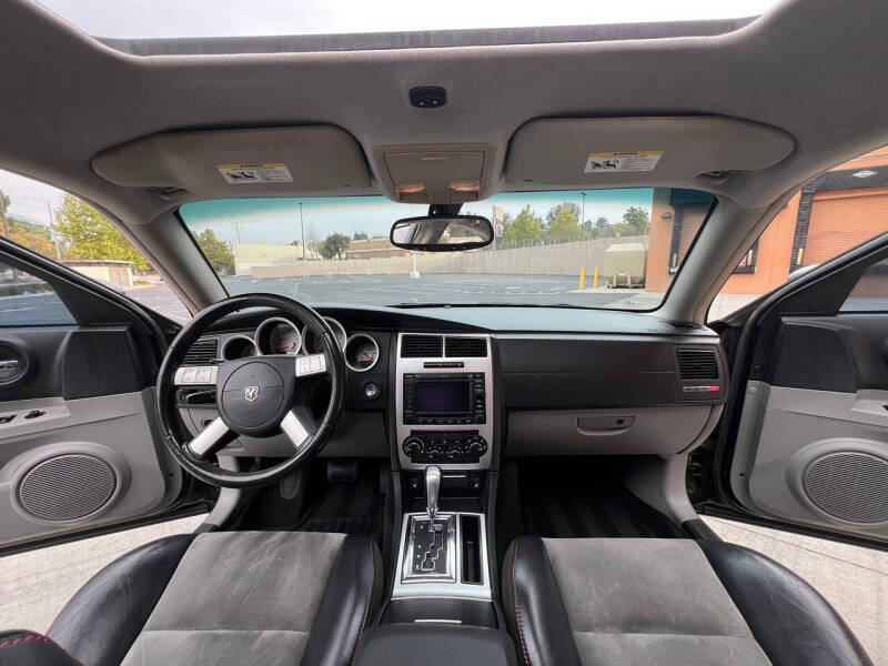 2006 Dodge Charger SRT-8