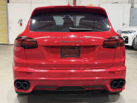 2017 Porsche Cayenne GTS