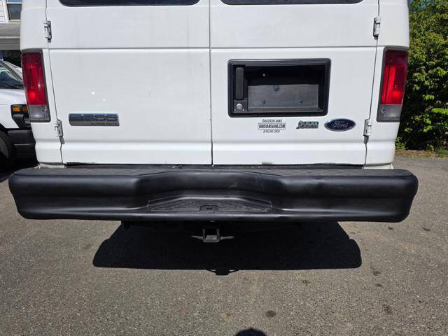 2011 Ford E-Series E-350 SD