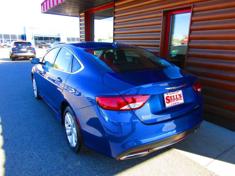 2017 Chrysler 200 Limited Platinum