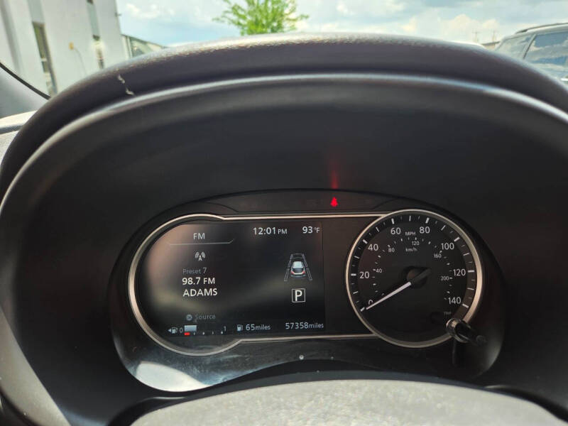 2020 Nissan Kicks SR