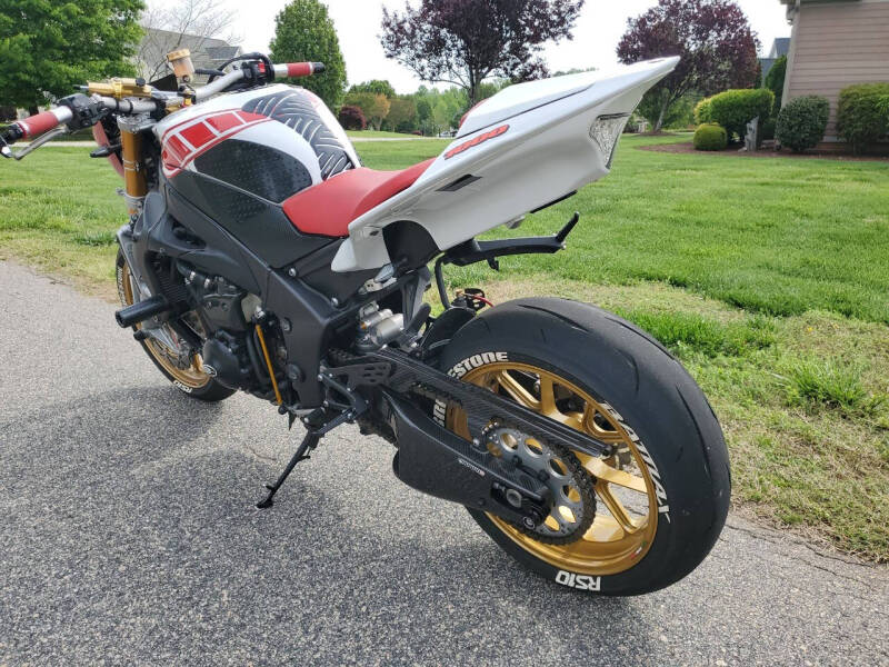 2006 Yamaha YZF-R1
