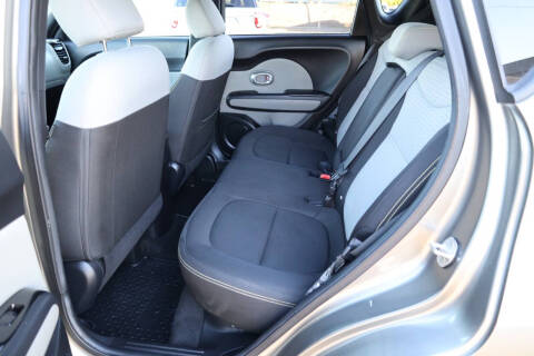 2015 Kia Soul +
