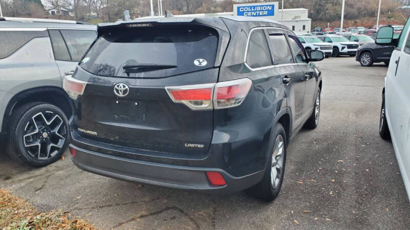 2016 Toyota Highlander Limited Platinum