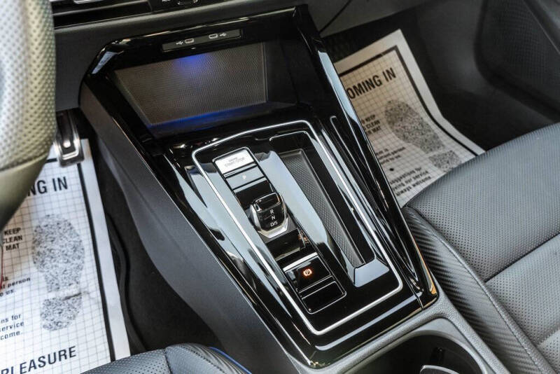 2024 Volkswagen Golf R 4Motion