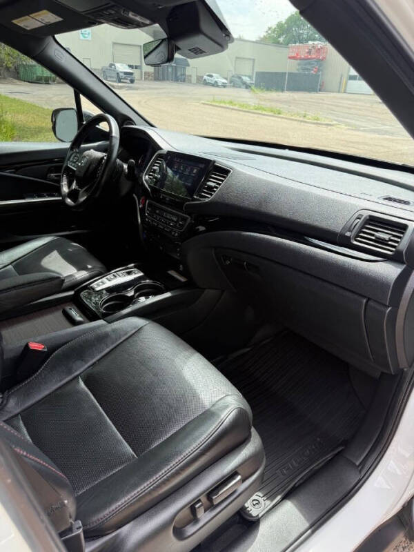 2022 Honda Pilot Black Edition