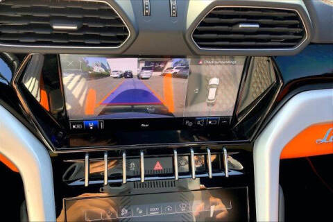 2023 Lamborghini Urus S